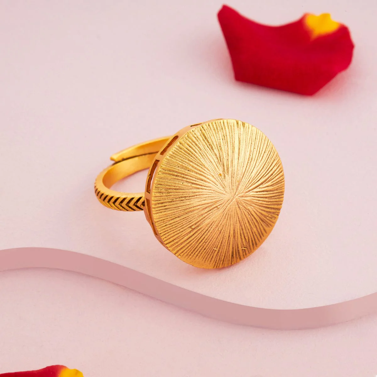 Antique Finger Ring 197364 - Image 2