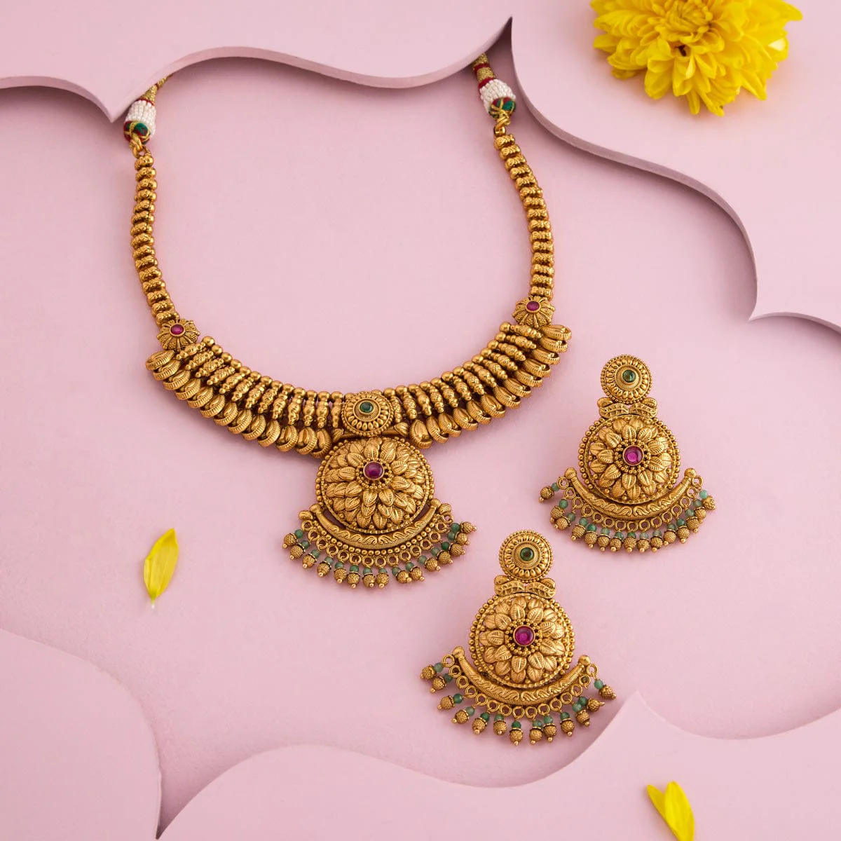 Antique Necklace 193805 - Image 2