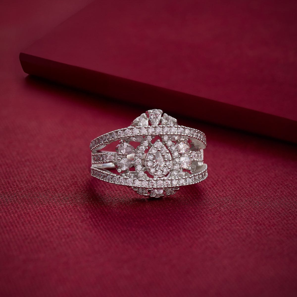 Zircon Finger Ring 188793 - Image 6